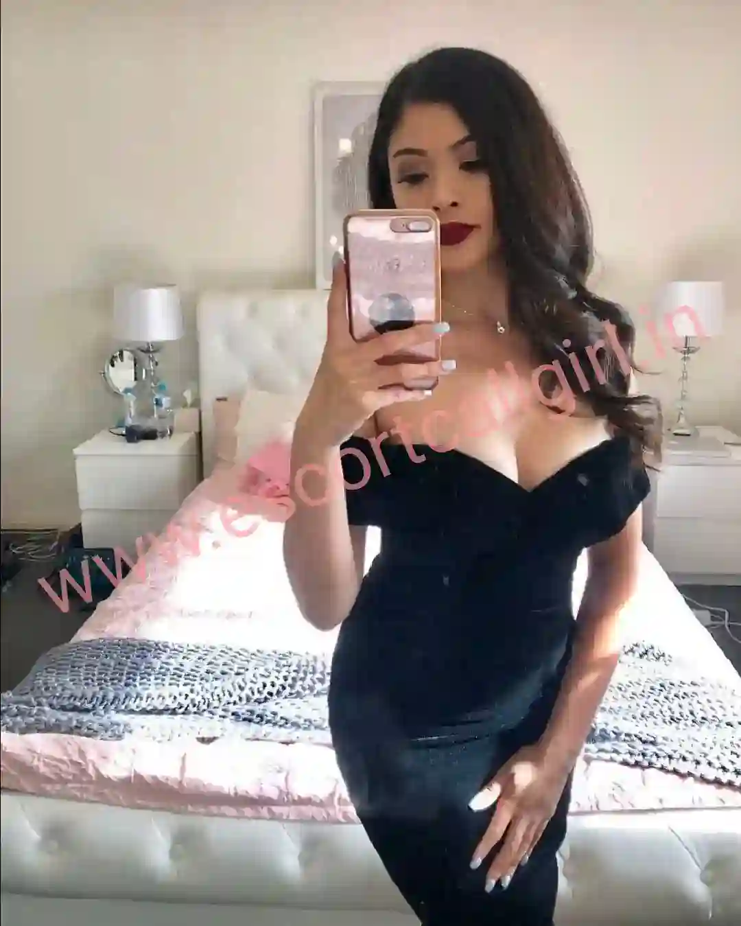 Saket escort